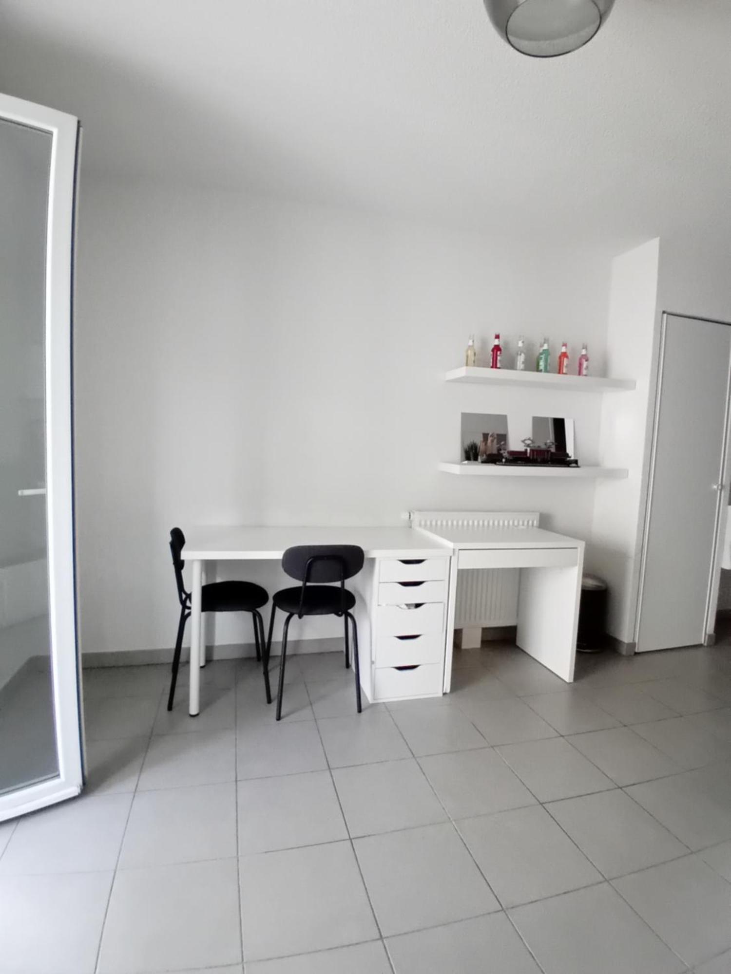 Studio Cosy Avec Terrasse Montpellier Exterior photo